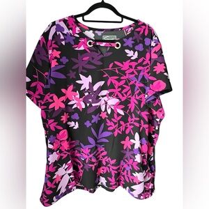 Butter-Soft Floral Scrub Top 2X Black Pink Purple Grommet Neck